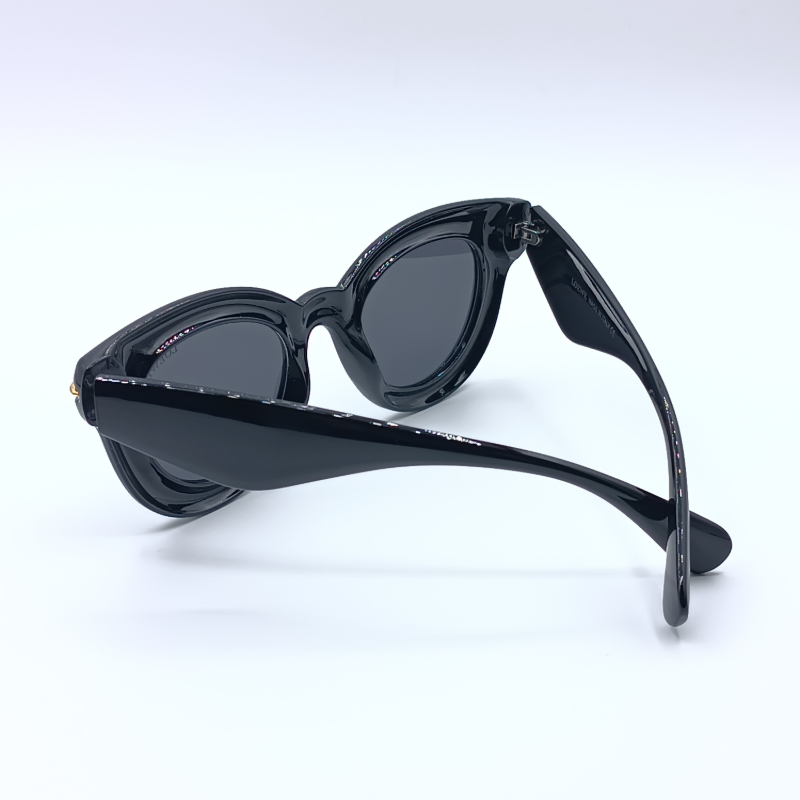 عینک آفتابی زنانه لوئوه LOEWE مدل 13133 COL4