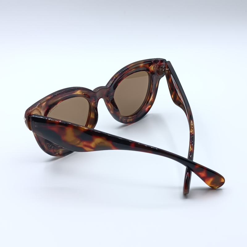 عینک آفتابی زنانه لوئوه LOEWE مدل 13133 COL5